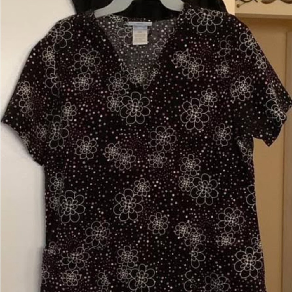 Floral Black and White Women's Top